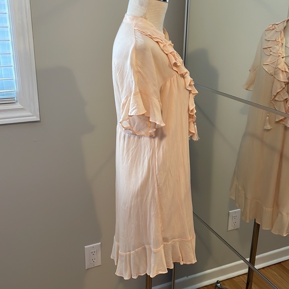 Dress in peach colour - Picture 3 of 5